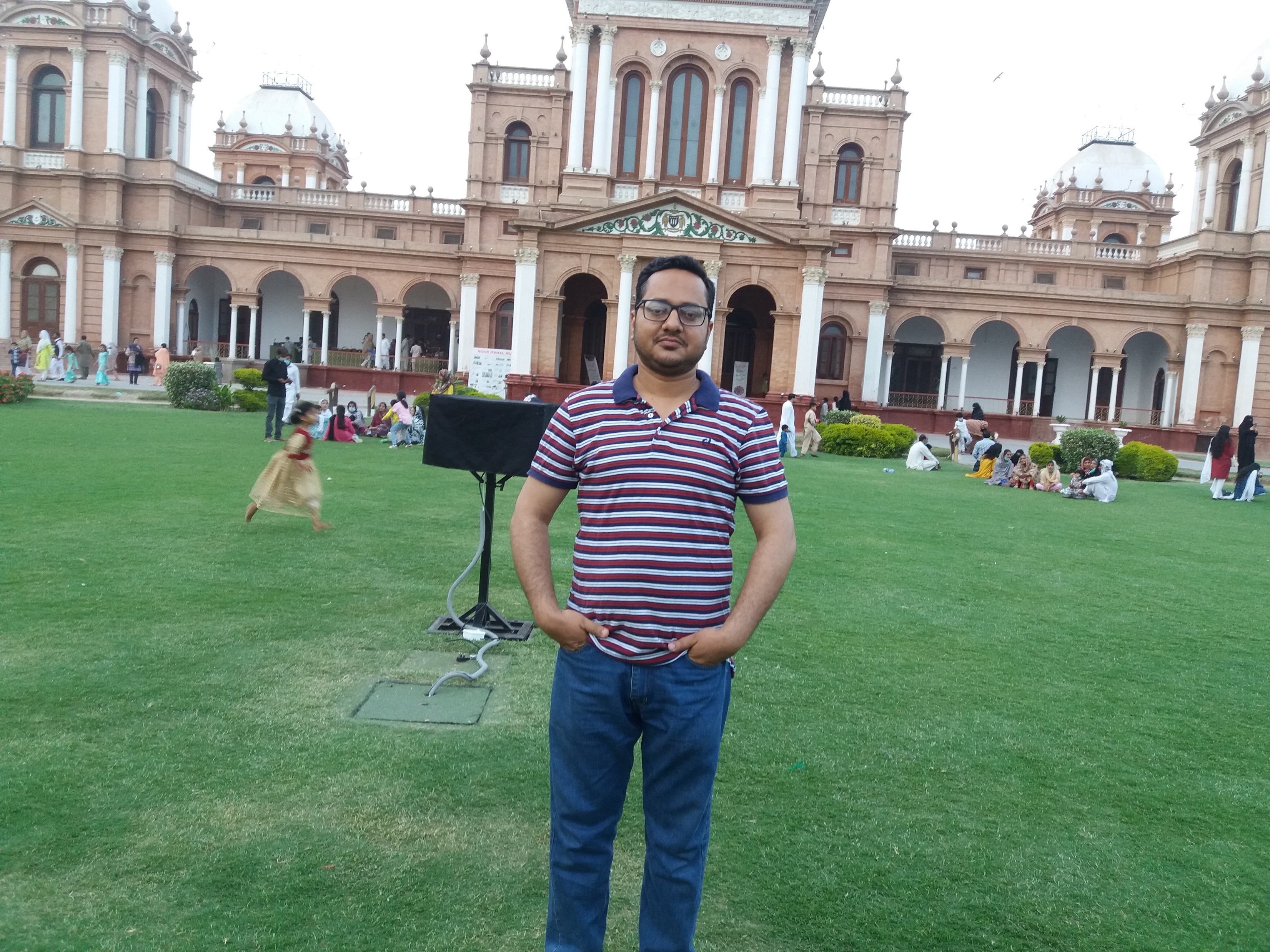 Dr. Kashif Hussain